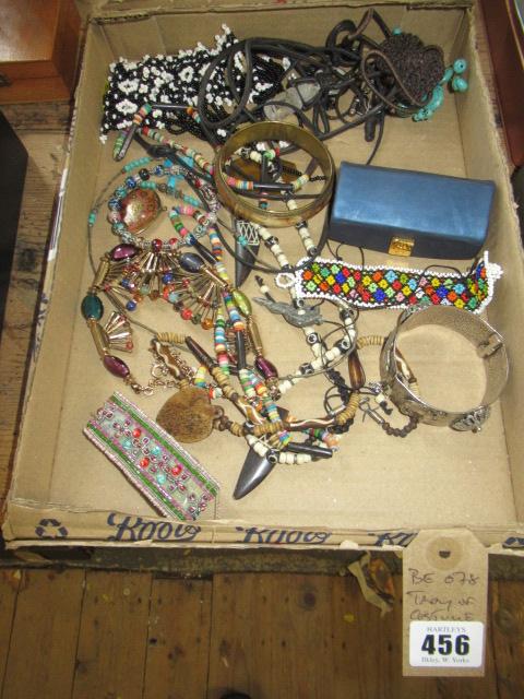 TRAY OF COSTUME JEWELLERY Image
