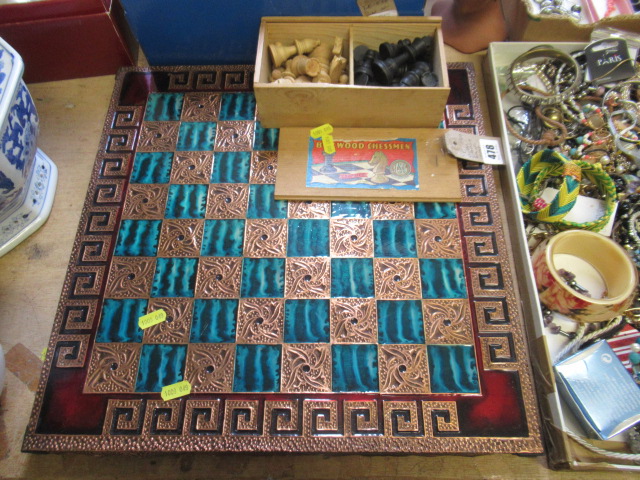 CHESS BOARD AND PIECES Image