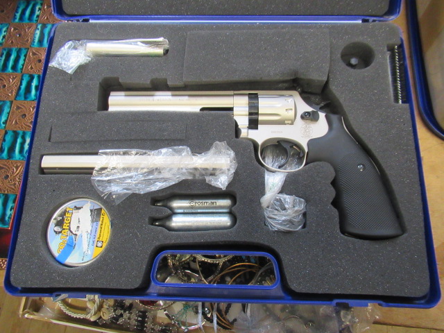 SMITH AND WESSON AIR PISTOL Image