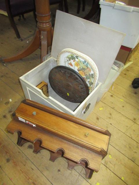 WOODEN BOX OF MISCELLANEOUS INCLUDING TRAYS AND WINE RACK Image
