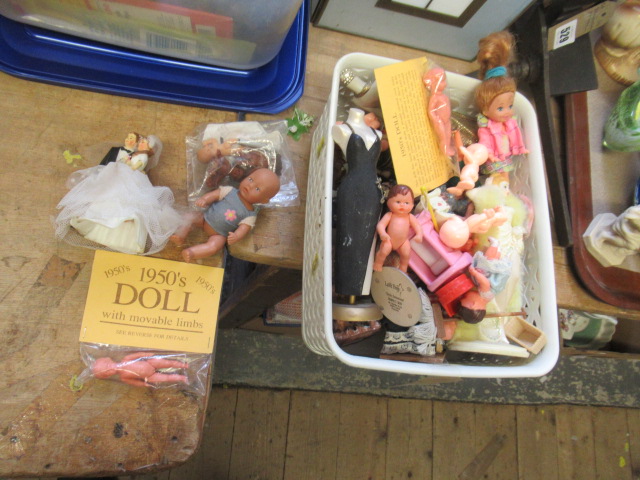 BOX OF DOLLS Image