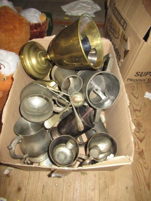 BOX OF METALWARE INCLUDING BRASS EPNS AND PEWTER Image