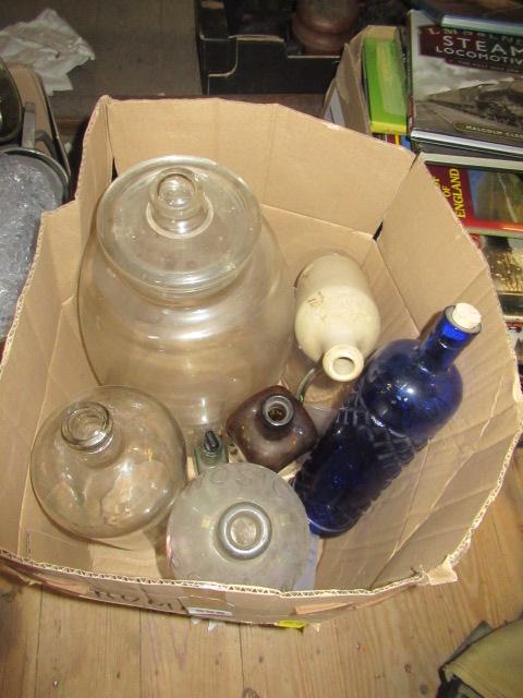 BOX OF GLASS INCLUDING OPALESCENT POISON BOTTLE Image