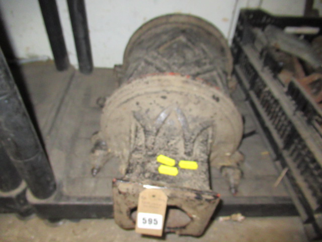 CAST IRON HOPPER Image