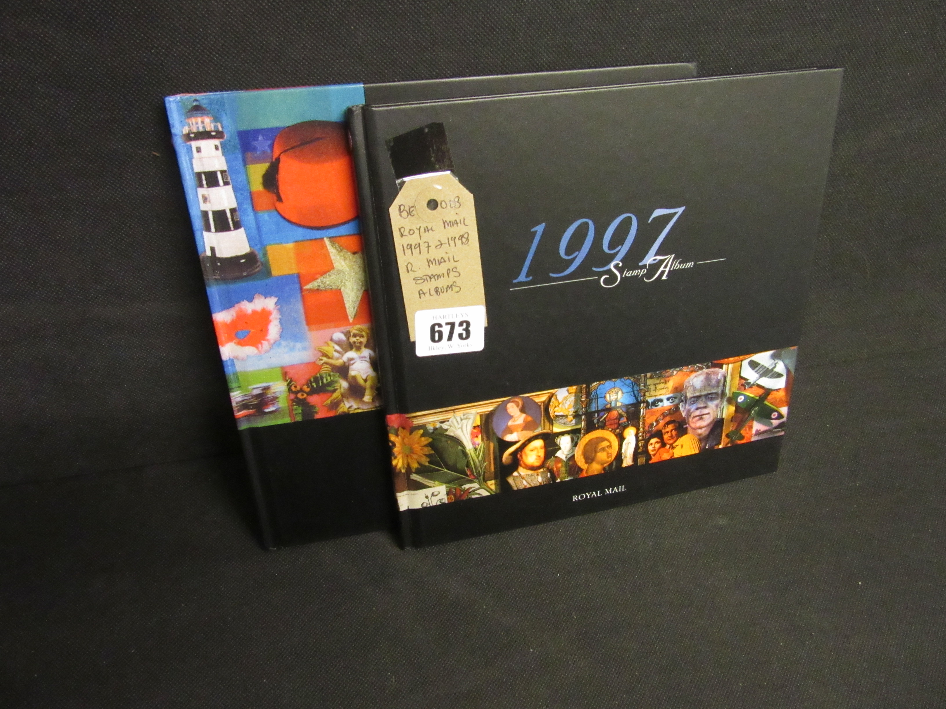 ROYAL MAIL 1997 AND 1998 STAMP ALBUMS Image