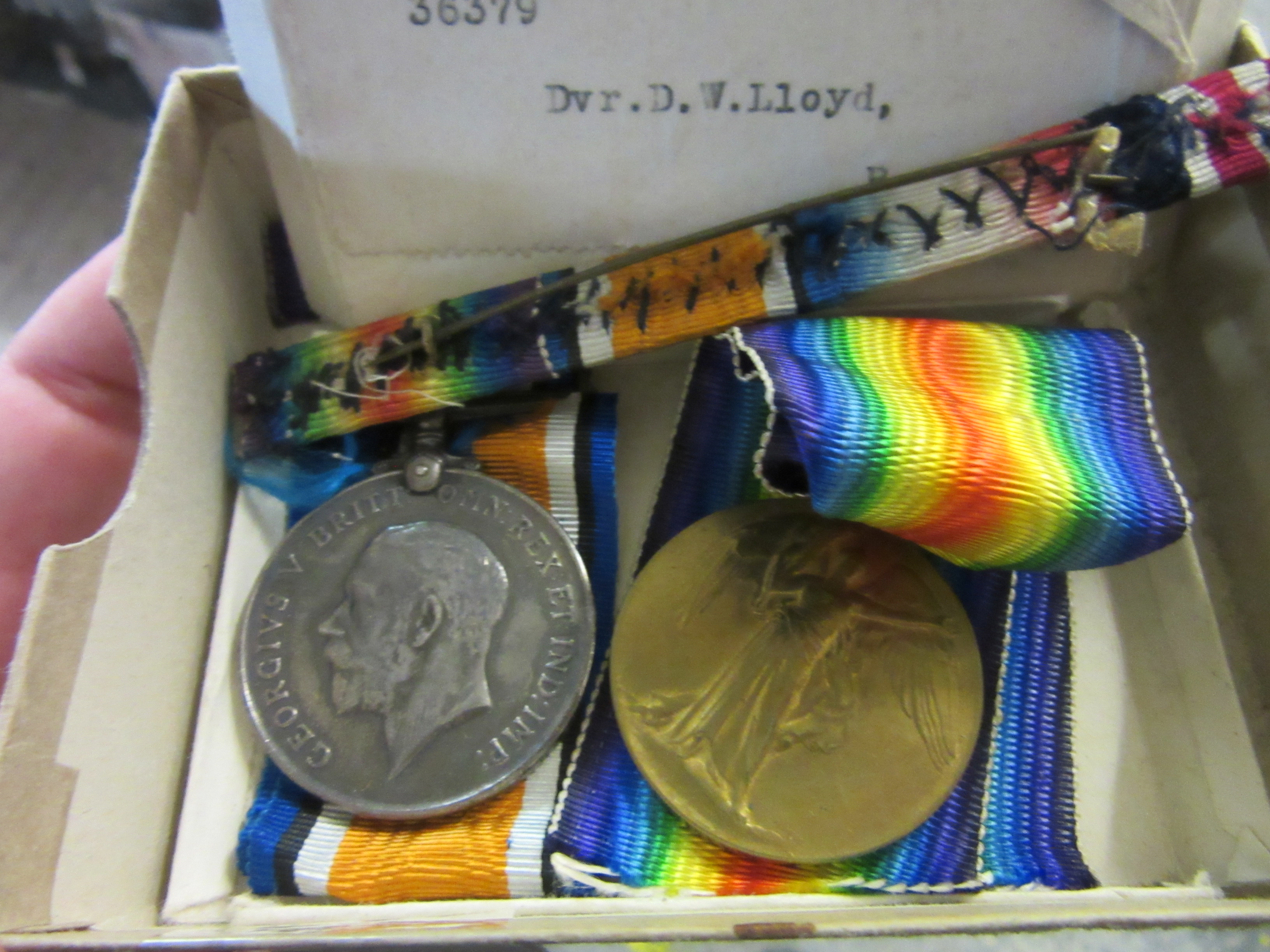 WWI AND VICTORY MEDALS TO NO.36379 DVR D W LLOYD RA Image