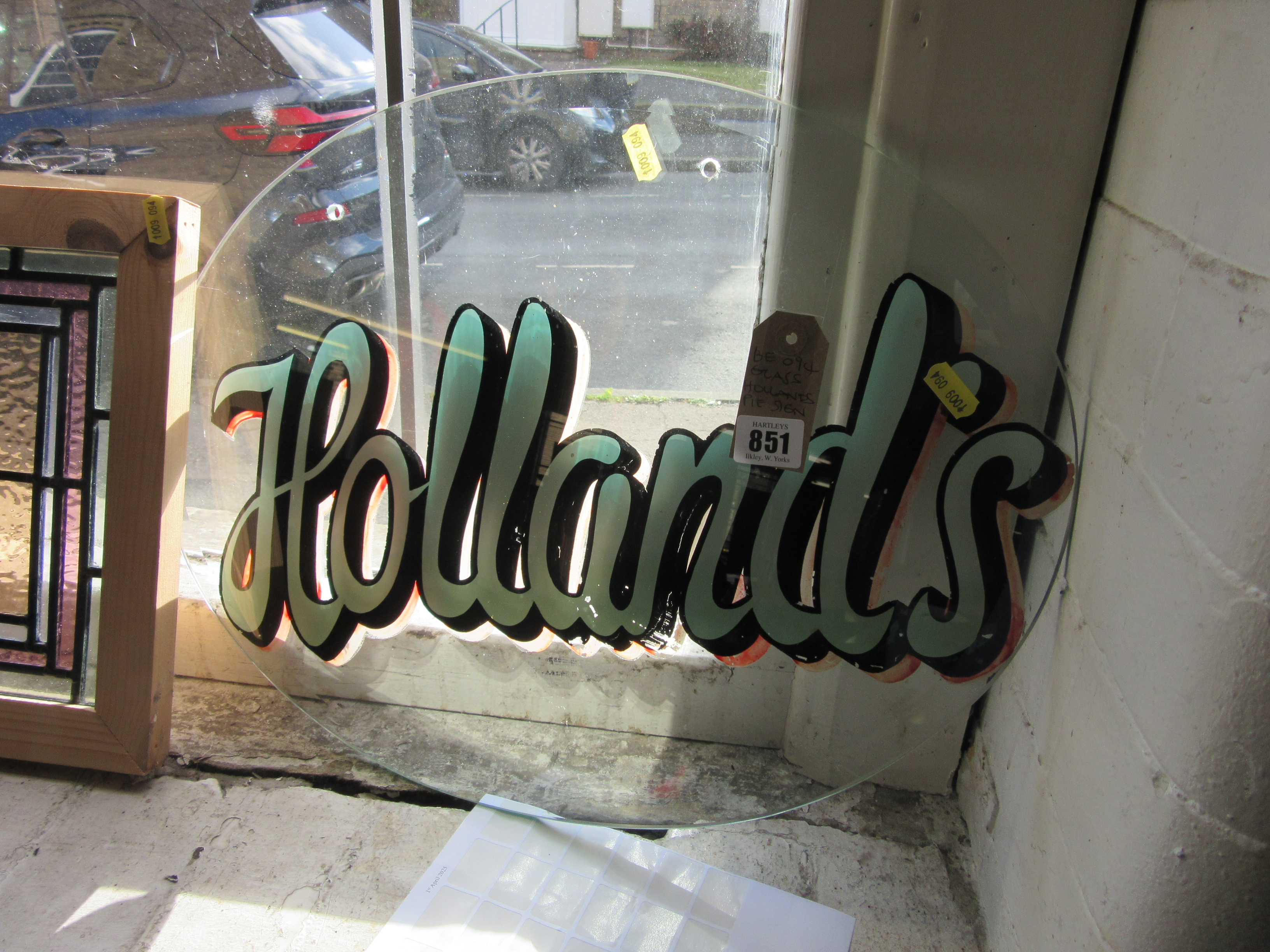 GLASS HOLLANDS PIE SIGN Image