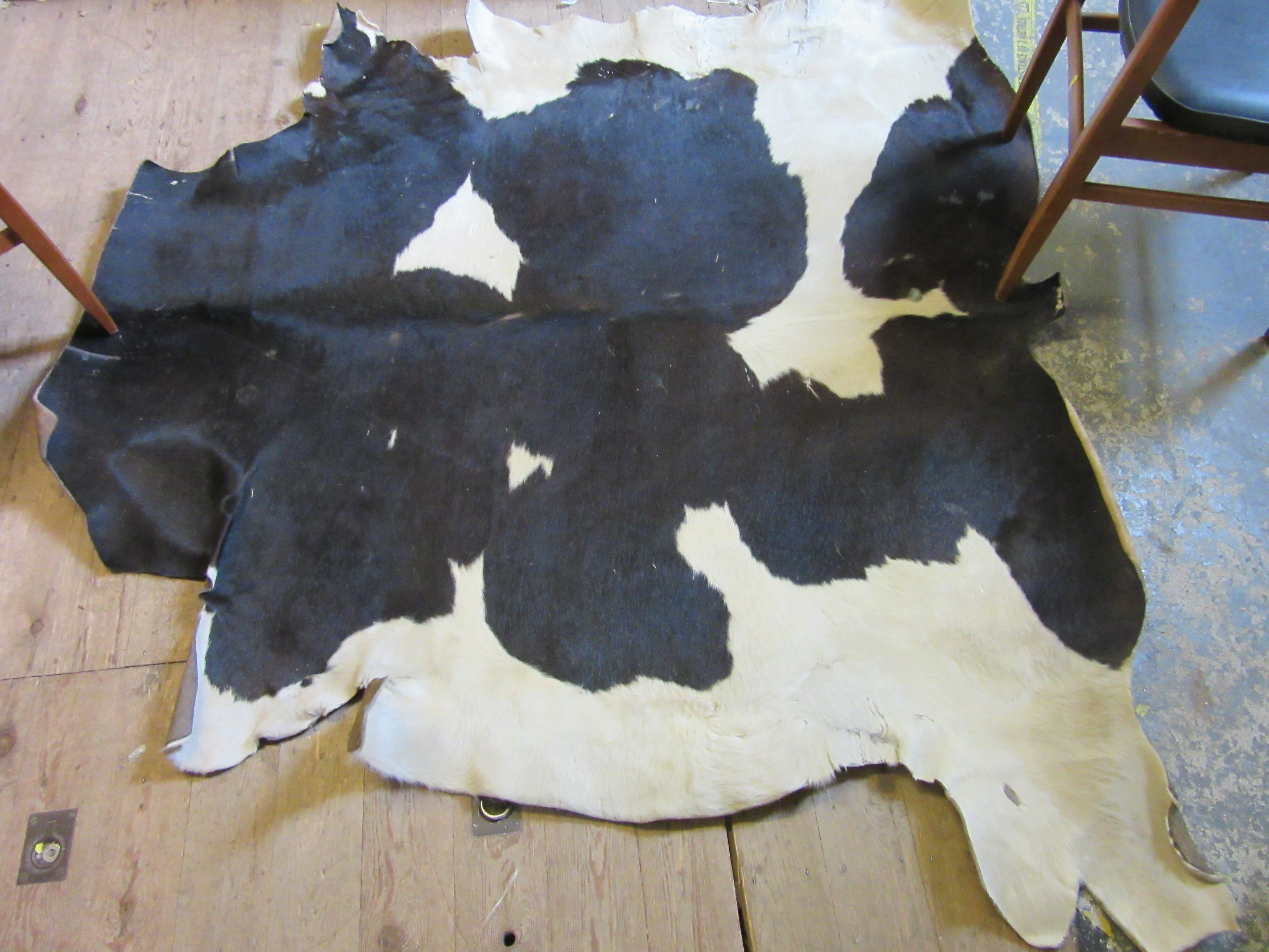 COW HIDE RUG Image
