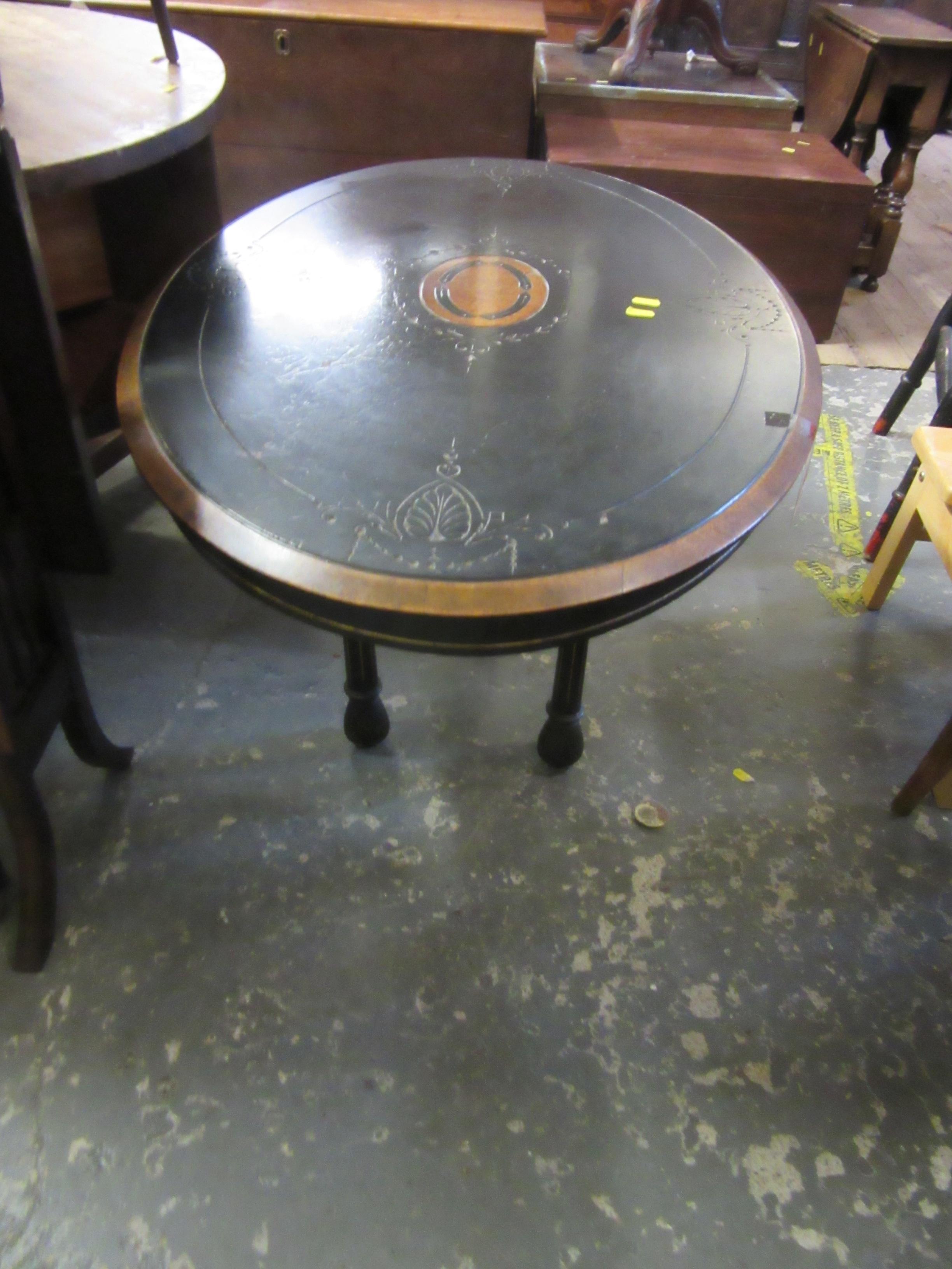 EBONISED OVAL TABLE Image