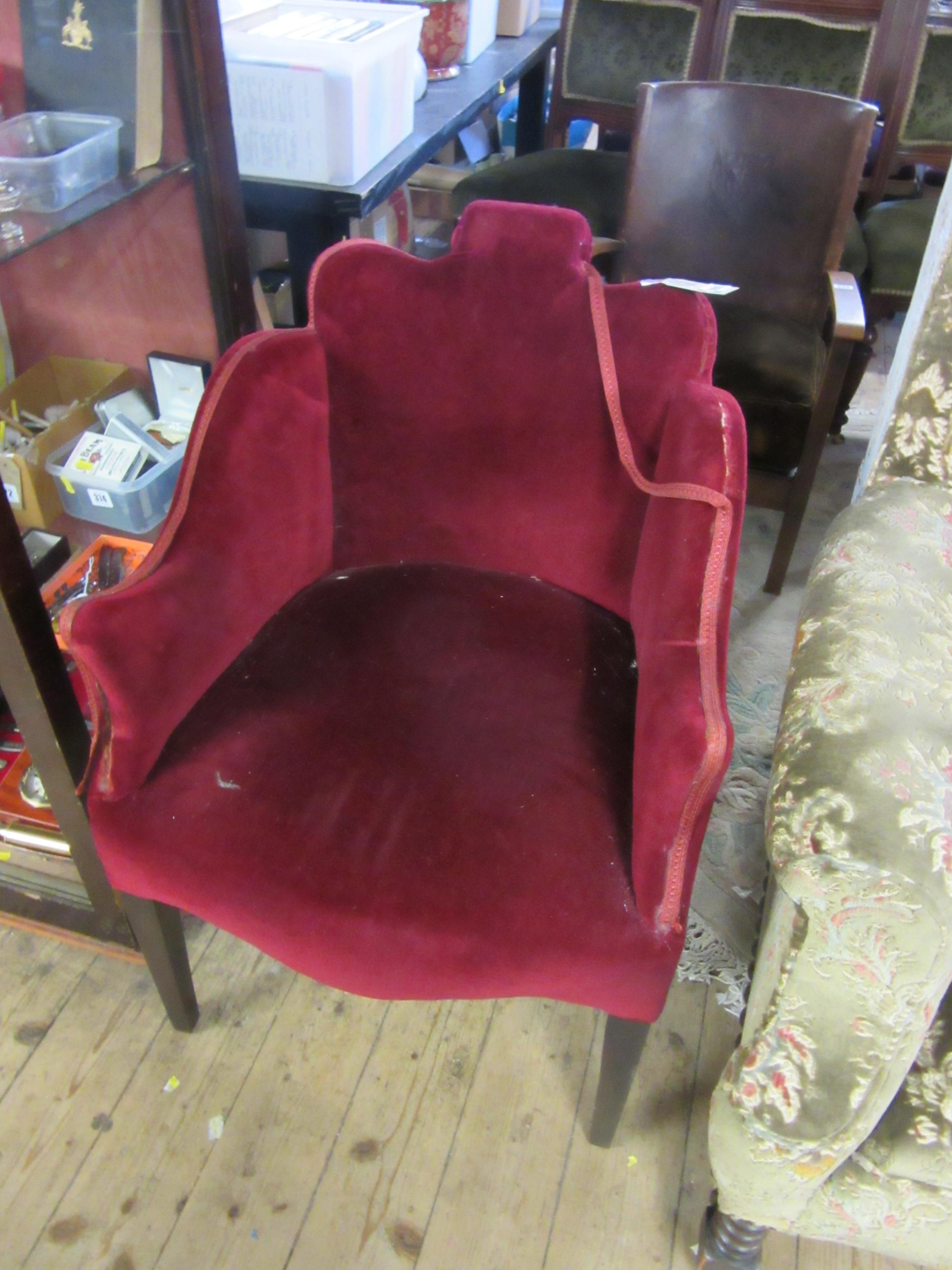 RED UPHOLSTERED CHAIR Image