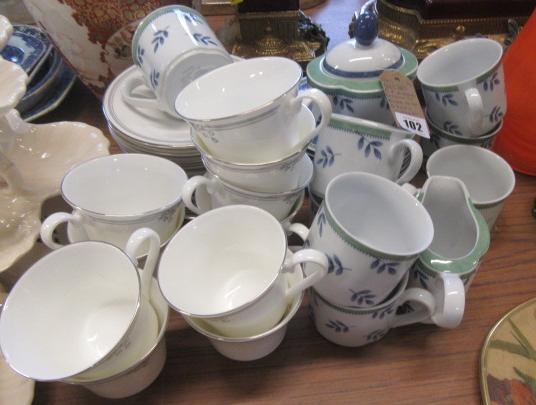 QUANTITY OF ROYAL DOULTON ANDANTE PATTERN AND VILLEROY AND BOCH TEA WARE Image