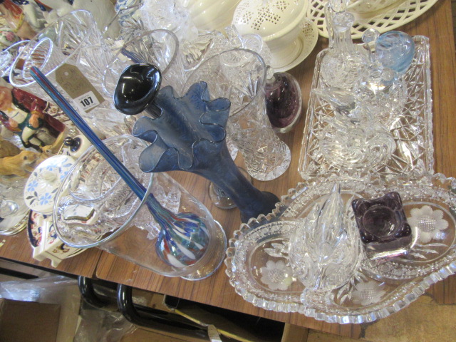 QUANTITY OF GLASS WARE Image