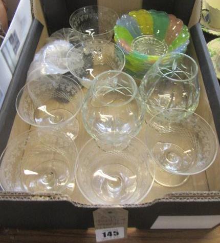 QUANTITY OF MIXED GLASS Image