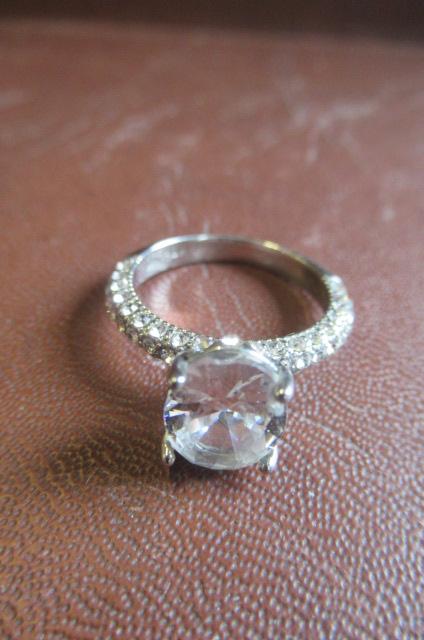 14 CARAT WHITE GOLD AND CZ SOLITAIRE RING Image