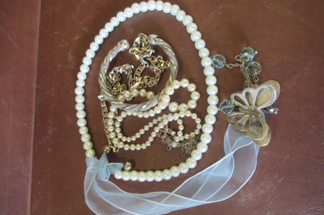 SILVER BANGLE  CHAIN AND NECKLACE ETC Image