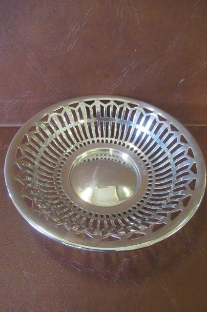 PIERCED SILVER BON BON DISH Image