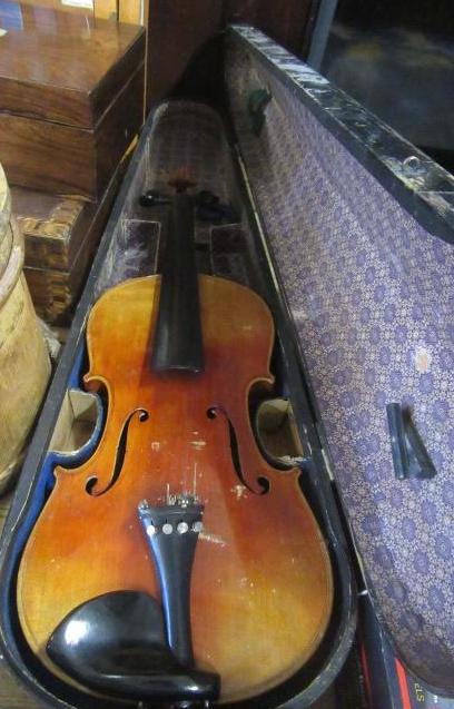 CASED VIOLIN Image
