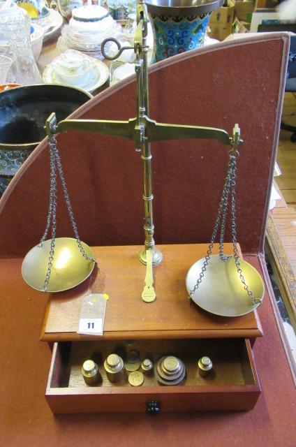 POST OFFICE SCALES AND WEIGHTS Image