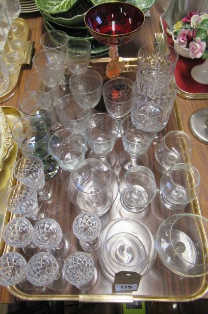 TRAY OF GLASSES Image