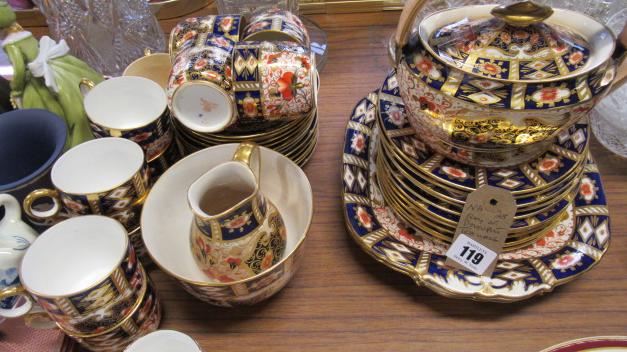 QUANTITY OF DAVENPORT TEA WARE Image