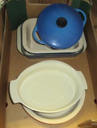 BOX OF LE CREUSET DISHES ETC Image