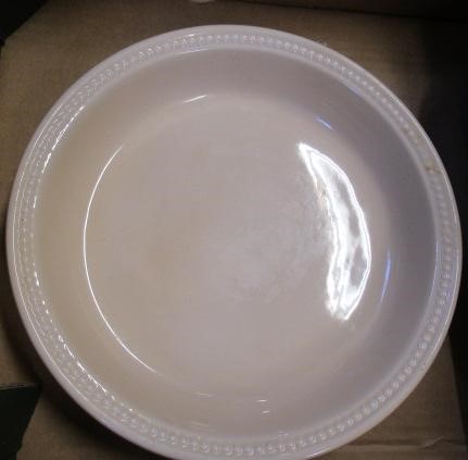 BOX OF LE CREUSET DISHES ETC Image