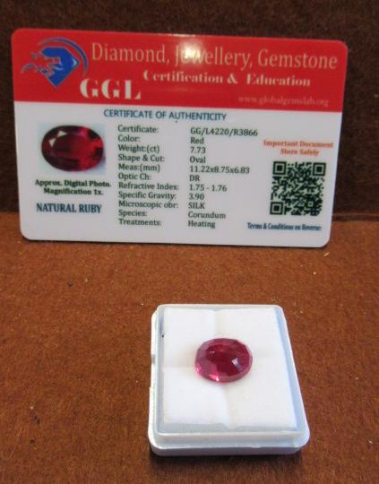 LOOSE NATURAL OVAL RUBY 7.73 CARAT Image