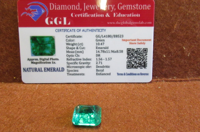 LOOSE NATURAL EMERALD 10.47 CARATS Image