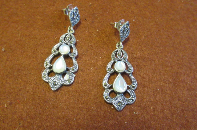 PAIR SILVER  PEARL AND MARCASITE EARRINGS Image