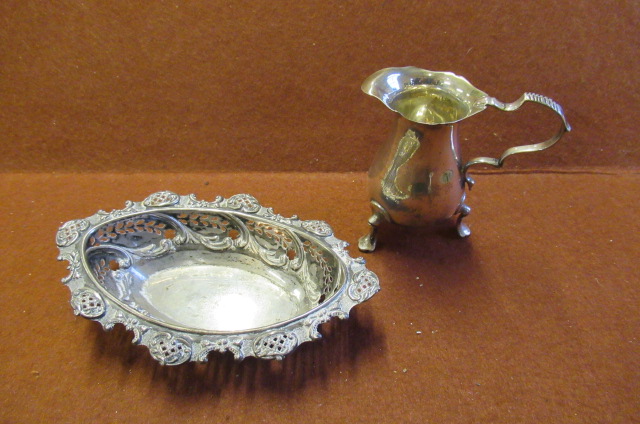 SILVER DISH AND CREAM JUG    Image