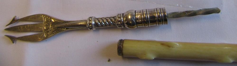 SELECTION OF SMALL SILVER ITEMS Image