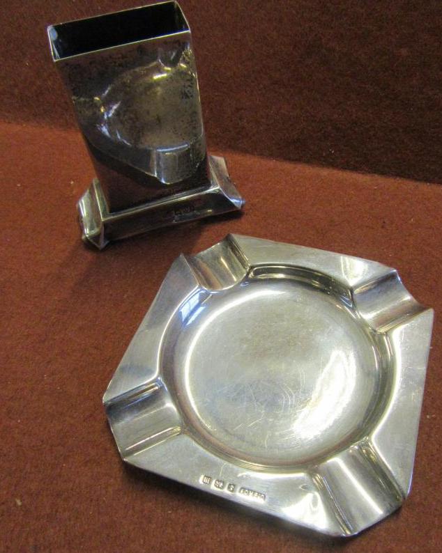 SILVER MATCH BOX HOLDER AND ASH TRAY Image