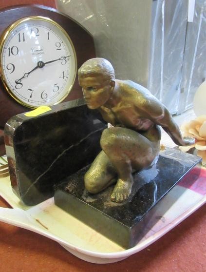 TRAY OF MISCELLANEOUS ITEMS Image