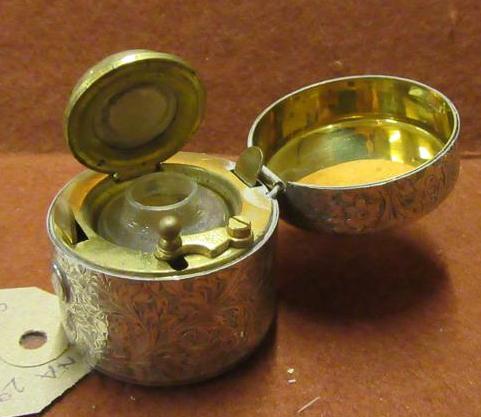 SILVER TRAVEL INK WELL Image