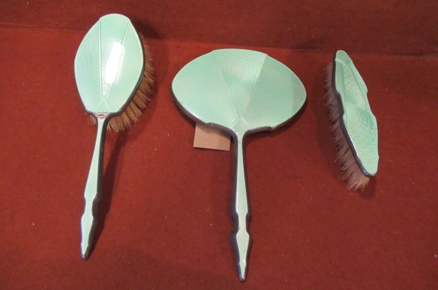 SILVER THREE PIECE DRESSING TABLE SET Image