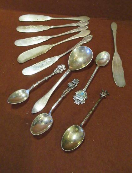 SET OF SIX SILVER BUTTER KNIVES  SILVER 1952  WAKELY AND WHEELER PRESERVE SPOON AND OTHER FLATWARE Image