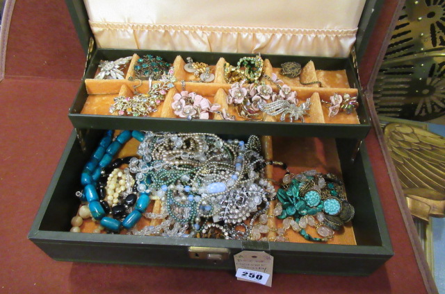 BOX OF COSTUME JEWELLERY Image