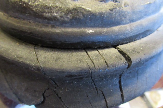 PAIR OF SPELTER CAVALIERS ON HORSE BACK Image