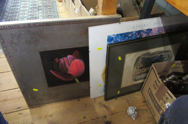 FOUR PICTURES Image