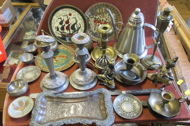 BOX OF METAL WARE Image