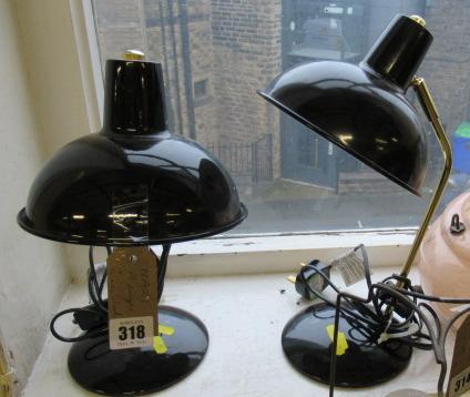 PAIR OF LAMPS AND A GLASS SHADE Image