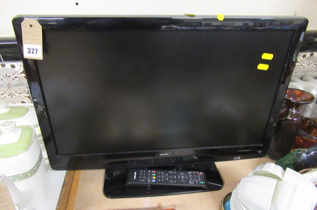 BUSH 24 INCH TV AND REMOTE Image