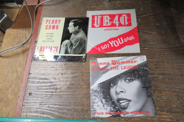 TWO BOXES OF 45RPM RECORDS Image