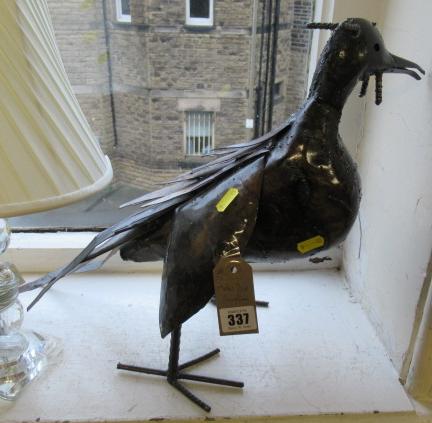 METAL BIRD SCULPTURE Image