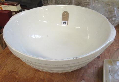 LARGE MIXING BOWL Image