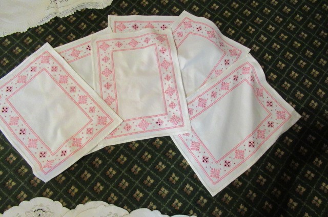 QUANTITY OF LINEN Image
