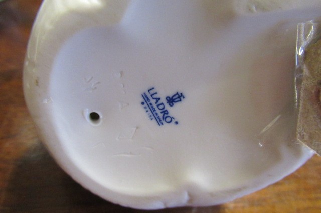 LLADRO BUTTERFLY AND TWO OTHERS  Image