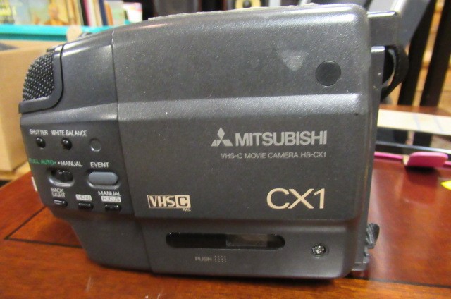 BOX OF CAMERAS ETC Image