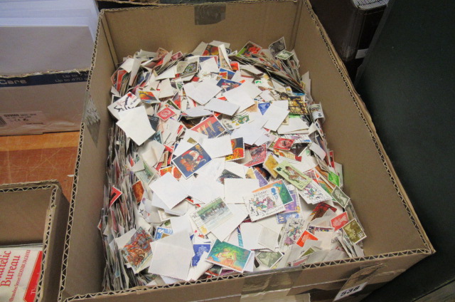 BOX OF LOOSE GB STAMPS Image