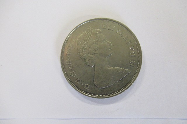 BOX OF FOREIGN COINS ETC Image